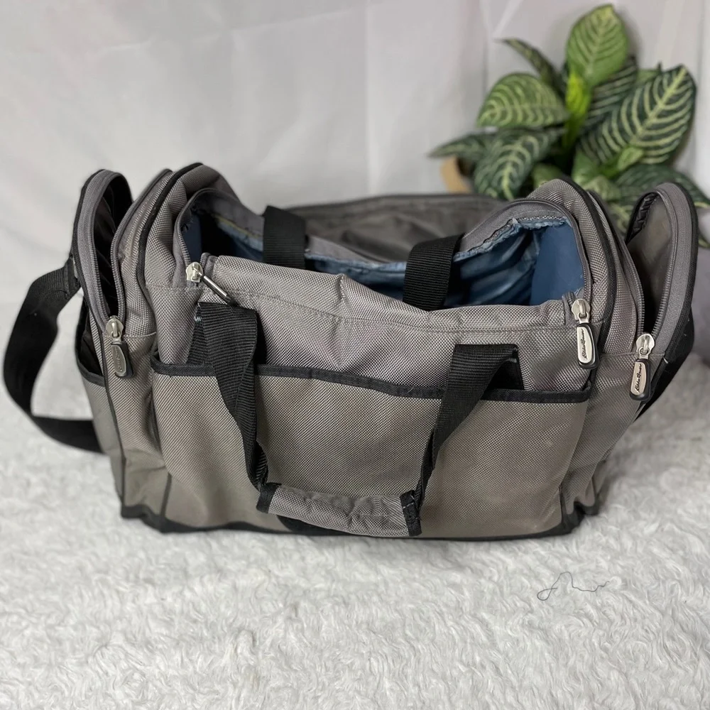 Eddie Bauer diaper bag with many pockets. Duffel.
